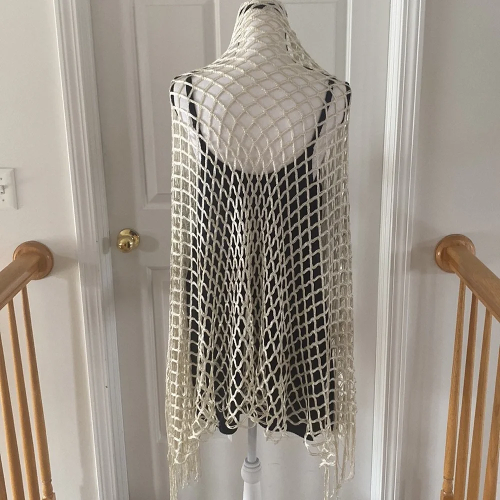 07:07- Beautiful Netted Shawl/Wrap